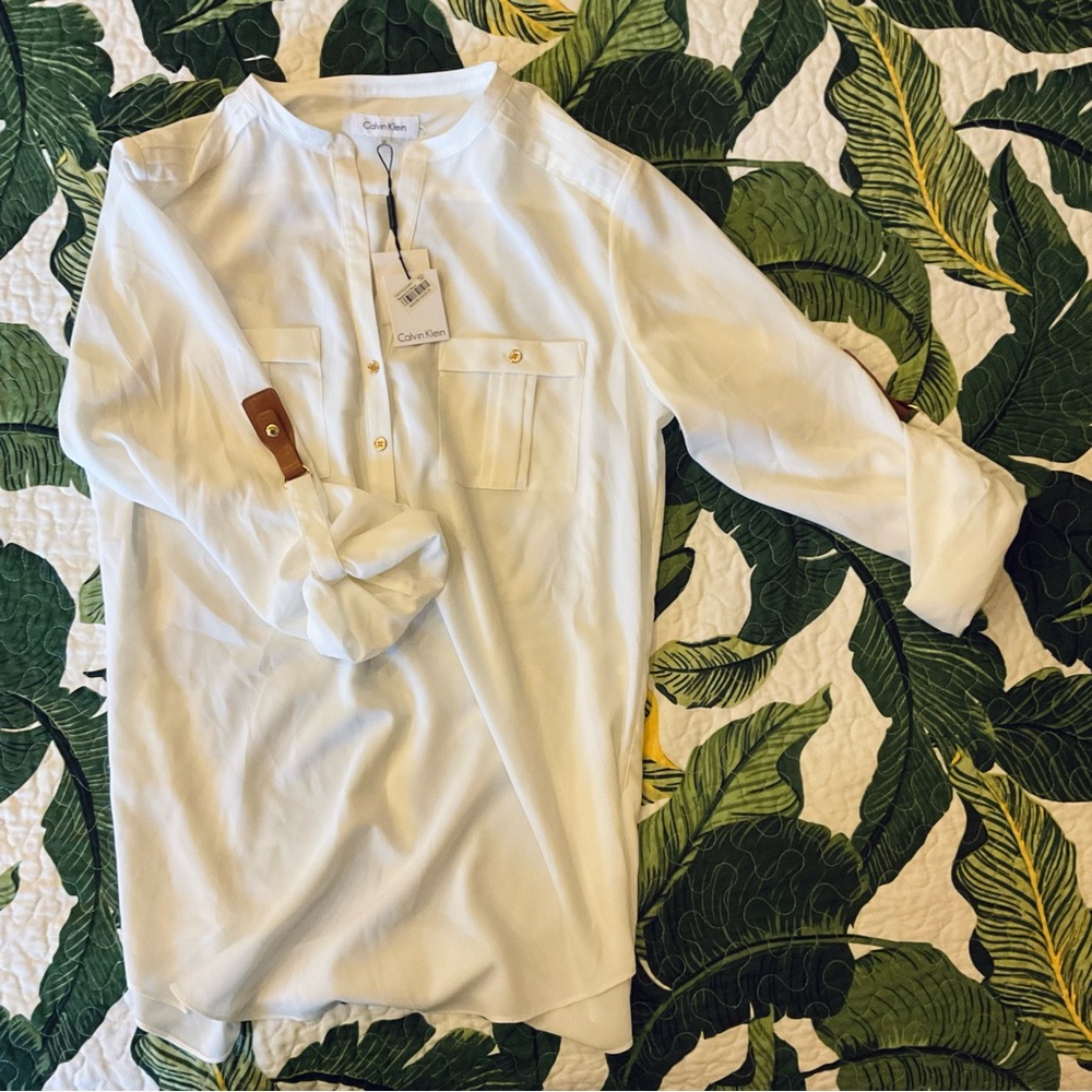 Calvin Klein Women’s Blouse Size Medium